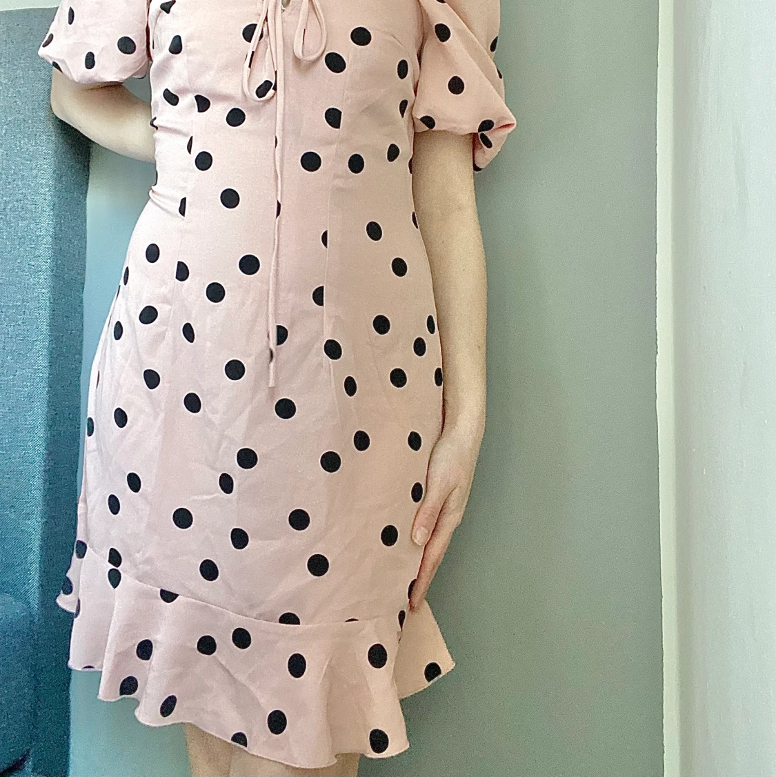 Klänning med puffärmar  - 90