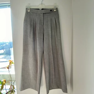 Carin Wester byxor - Kostymbyxor från Carin Wester i jättefint skick. Passar 38-40. 🌞