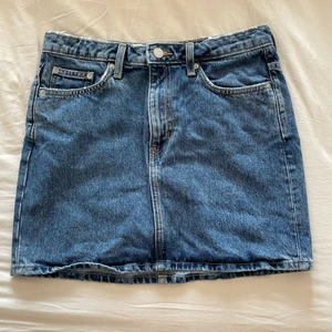 Jeanskjol - Bra skick, storlek 38.