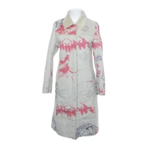 Vintage shearling kappa - Vintage shearling kappa vit med coolt unikt print.  Storlek M men passar nog bäst på XS-S