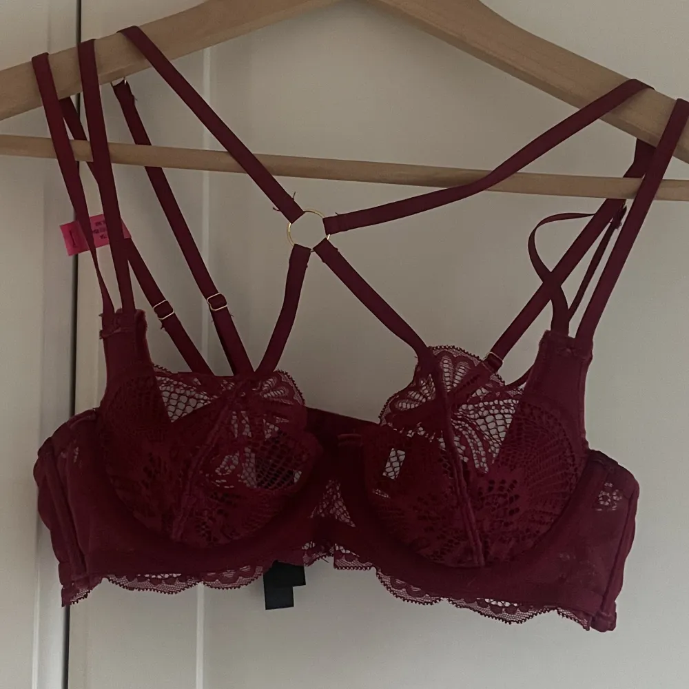 Bh från Hunkemöller, 75a. Övrigt.