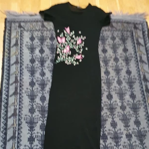 Super fin line klánning - Cosy lineklänning som är mycket stretching och transparent.passar xs_ s