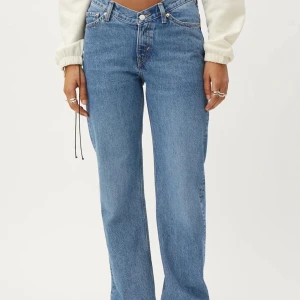 Weekday twin jeans - Supersnygga jeans i bra skick!! Modellen twin från Weekday.