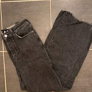 Superfina jeans från karve, raka i benen, dock  lite för små för mig så säljer 💕 150kr+frakt 