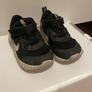 Nike barn skor  - Bra skick!