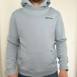 Axel Arigato tröja - Saknar snören i luvan! Bra skick