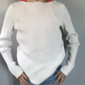 Jag säljer denna tröja! - Jag säljer denna tröja för att jag aldrig använder den! 