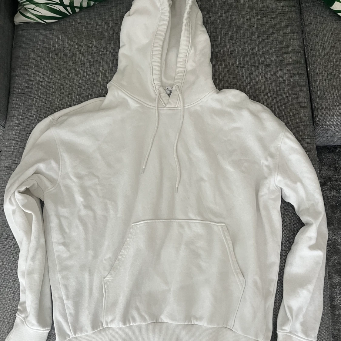 två weekday hoodies