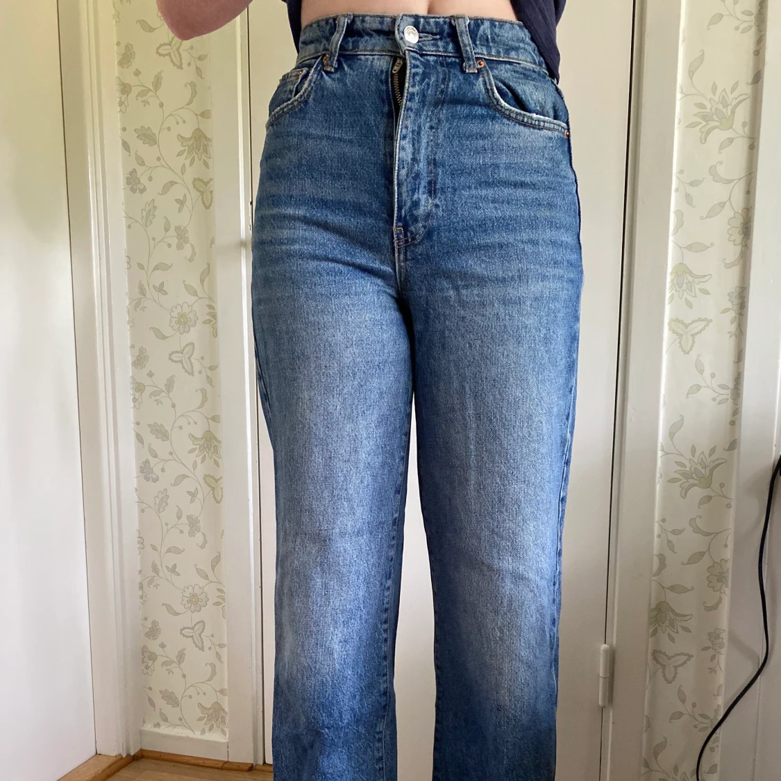 Blåa jeans från Gina Tricot