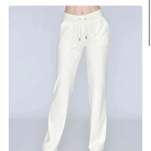 Juciy couture  - Säljer mina juciy couture byxor då jag inte använder de något mer. Skicket är som nytt, säljer endast vid ett bra pris, nypris 1100kr💕