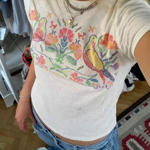 Söt topp  - Söt topp från zara. Köpare står för frakt 