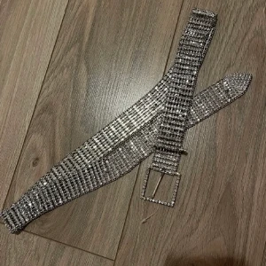 Glitter bälte  - Aldrig använd helt ny 