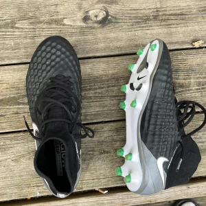 Fotbollsskor Magista - Storlek 41  Bra skick