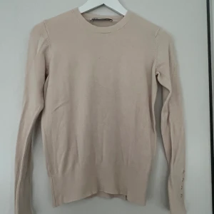 Tröja - Jätte fin tröja från Zara som ej använda längre.
