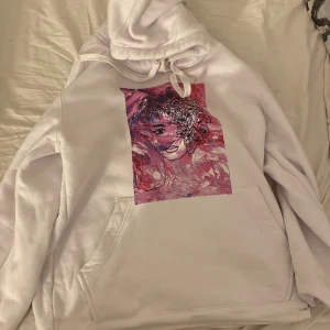 thecoolelephant hoodie - jätte söt hoodie som tyvärr bara använts 3-4 gånger💓 original pris 599kr, strl M. priset kan diskuteras!!!!