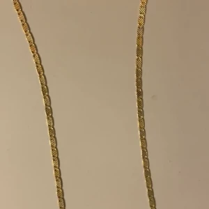 21K Guld halsband - 21K guld smycke, 8gram med speciell design. 