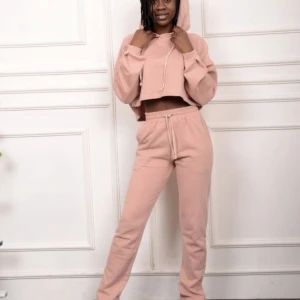 2 delat set  - 2 delat set  Super snygga och sitter så fint på storlek: S,M pris:300 kr+frakt