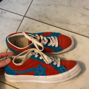 Golf le fleur x converse  - Säljer denna snygga golf le fleur x converse i storlek 39! 
