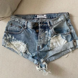 Oneteaspoon shorts - Oneteaspoon shorts köpa i USA. 