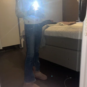 Värdens finaste byxor här👑 - Säljer fina lågmidjade byxor för dom är tyvärr för små