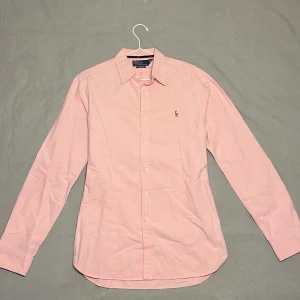 Polo Ralph Lauren Skjorta - Slim Fit - Gammal Polo skjorta.  Knappt använd. 