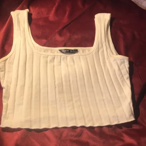 Top - Shein top  Andvänder aldrig längre  20+frakt 