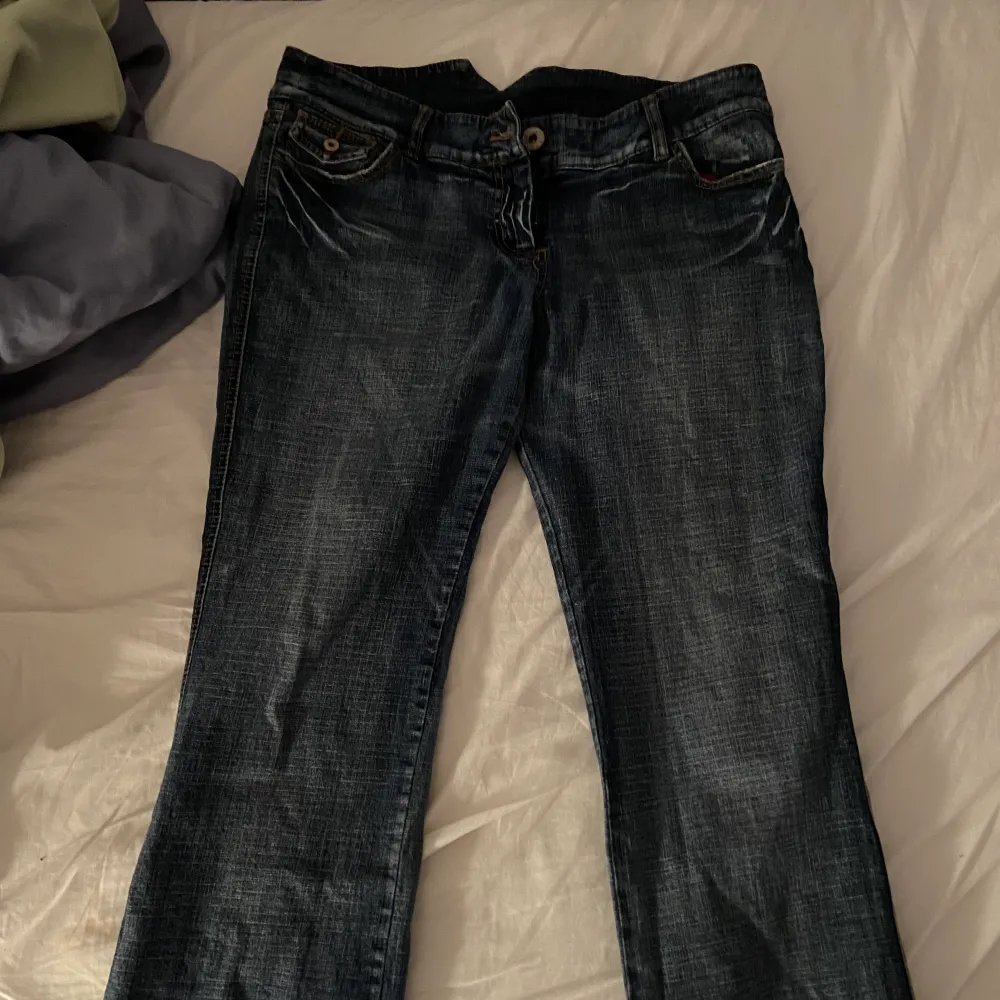 Jättefina retro jeans storlek 44. Jeans & Byxor.