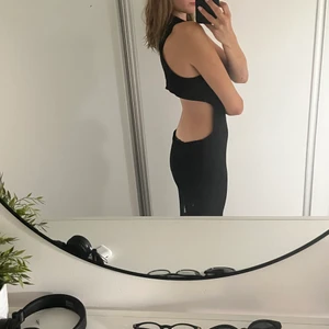 Klänning - Sååå snygg klänning från nakd Den är tyvärr lite stor för mig Oanvänd Storlek 38, jag har oftast 36