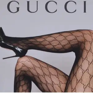 Helt oanvända Gucci nylon strumpbyxor. Färg svart, storlek M.