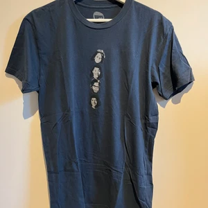 Amerikans tshirt ”hopps” - Märket hopps amerikansk tshirt. Storlek M true to size. Använd fåtal gånger