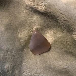 Agat - Agat är en sorts kalcedon som är väldigt lugnande. 