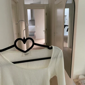 Top ifrån Gina tricot  - Jätte fint basplagg ifrån Gina tricot 