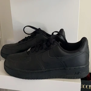 Air force 1 - Använda Max 2 gånger har boxen kvar så den medföljer om man vill.