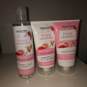 Hudvård - Allt är oöppnat och oanvänt Innehåller:  - Micellar water 250 ml - Face scrub 150 ml - Face wash 150 ml