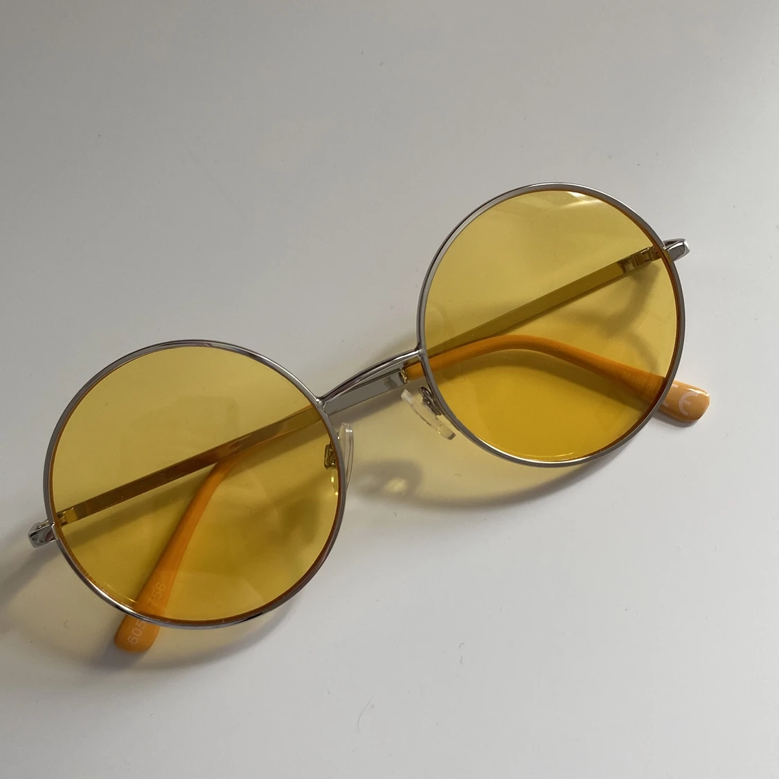 Coola solglasögon  - 90