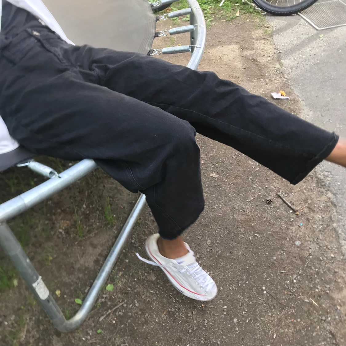 Svarta baggy H&M jeans dom är väldigt bekväma och har en bra material.