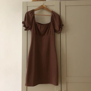 Söt sommarklänning  - Fin sommarklänning från Bikbok. Använd 2 gånger, i bra skick. 