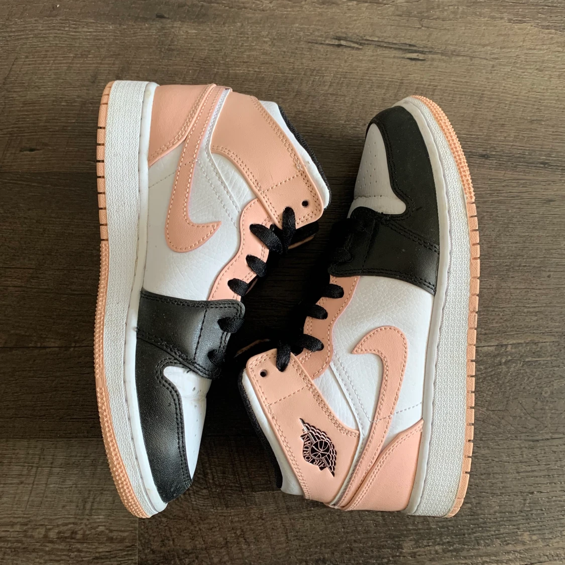 Nike Jordan 1 Mid GS, strl 36 - 90