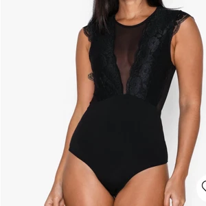 Spets/Mesh body - Super snygg och bekväm body i både spets och mesh material. Använd några få gånger!