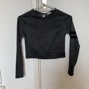 Träningströja - Träningströja från stronger, köpt här men aldrig använd. I nyskick och nypris är 399kr