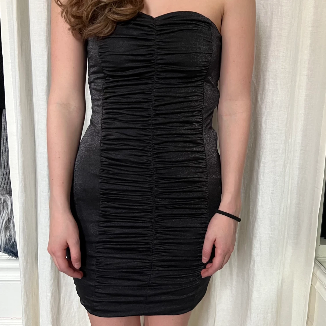 svart tubetop klänning