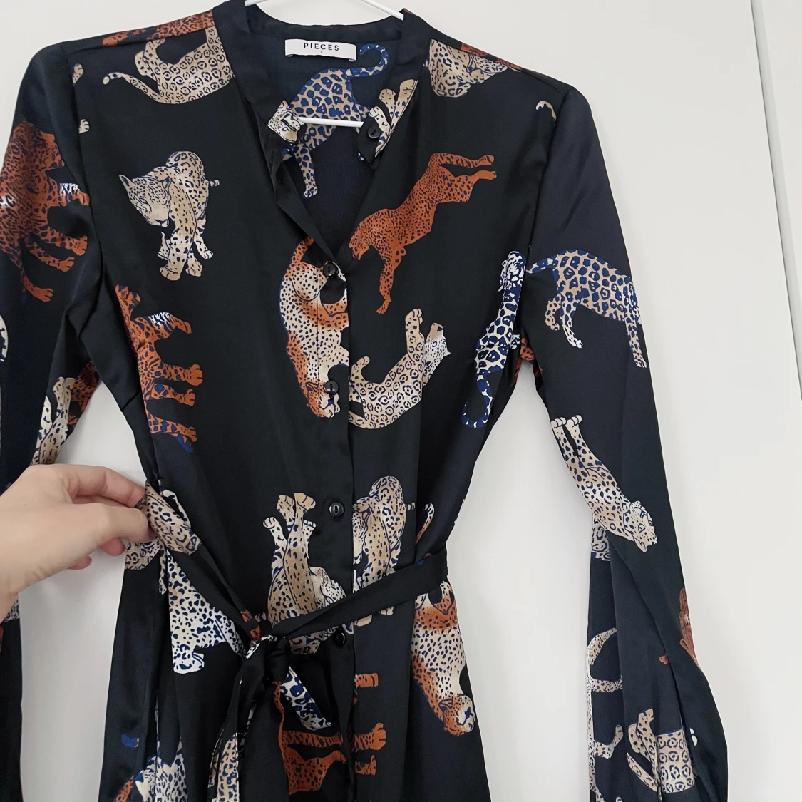 Mönstrad klänning - 90