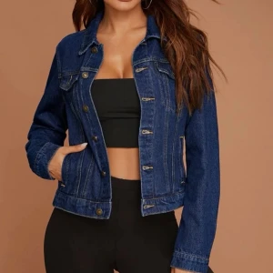 Jeans jackor - Säljer ett par jeans jackor i tre olika färger! En jacka kostar 250kr, alla tre tillsammans kostar 750kr med gratis frakt!