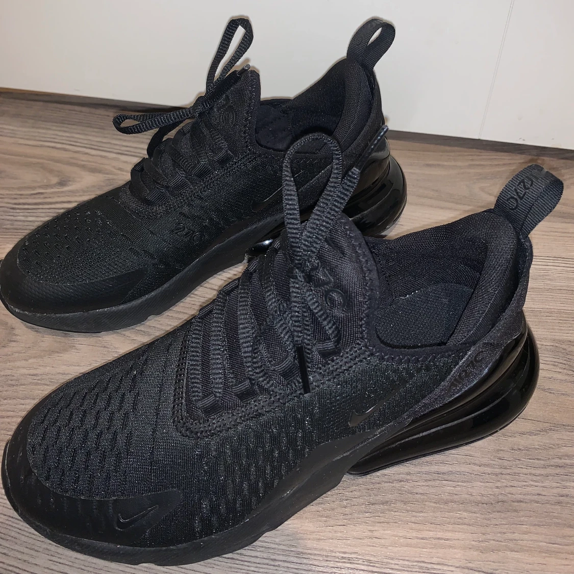 Nike Air Max 270  - 90