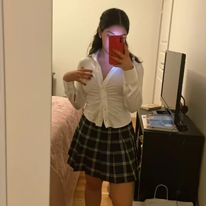 Rutig kjol - Rutig kjol från hm i st 34. 