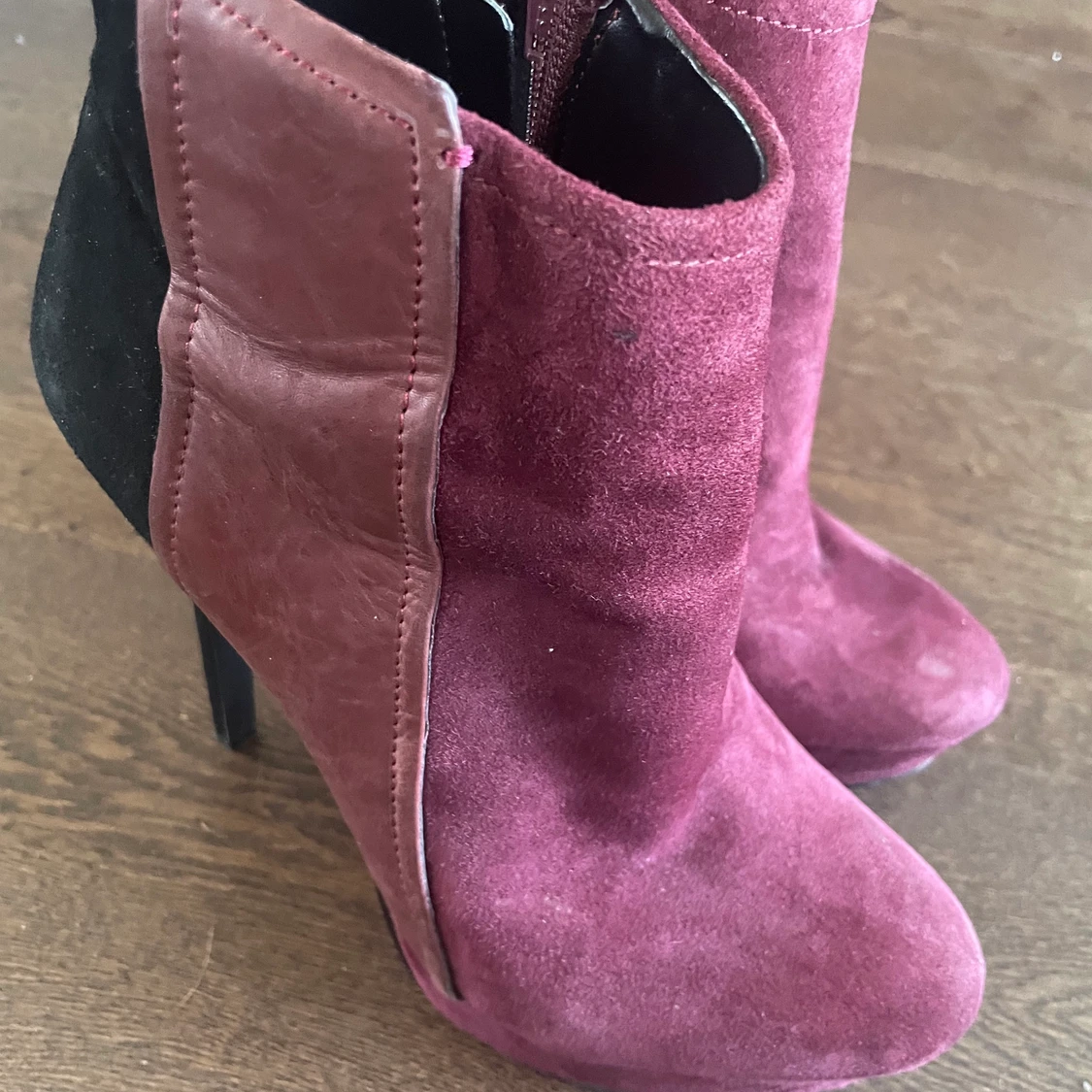 Jessica Simpsson läderklackar  - 90