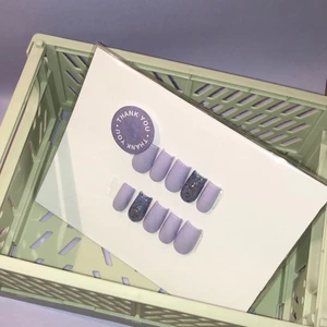  Lösnaglar  -  Lösnaglar 71 kr ink 