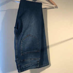 Jeans från vila i strl xs - Jeans från vila i strl xs w25-26l32, låg midja och i fint skick då de är knappt använda 🌸