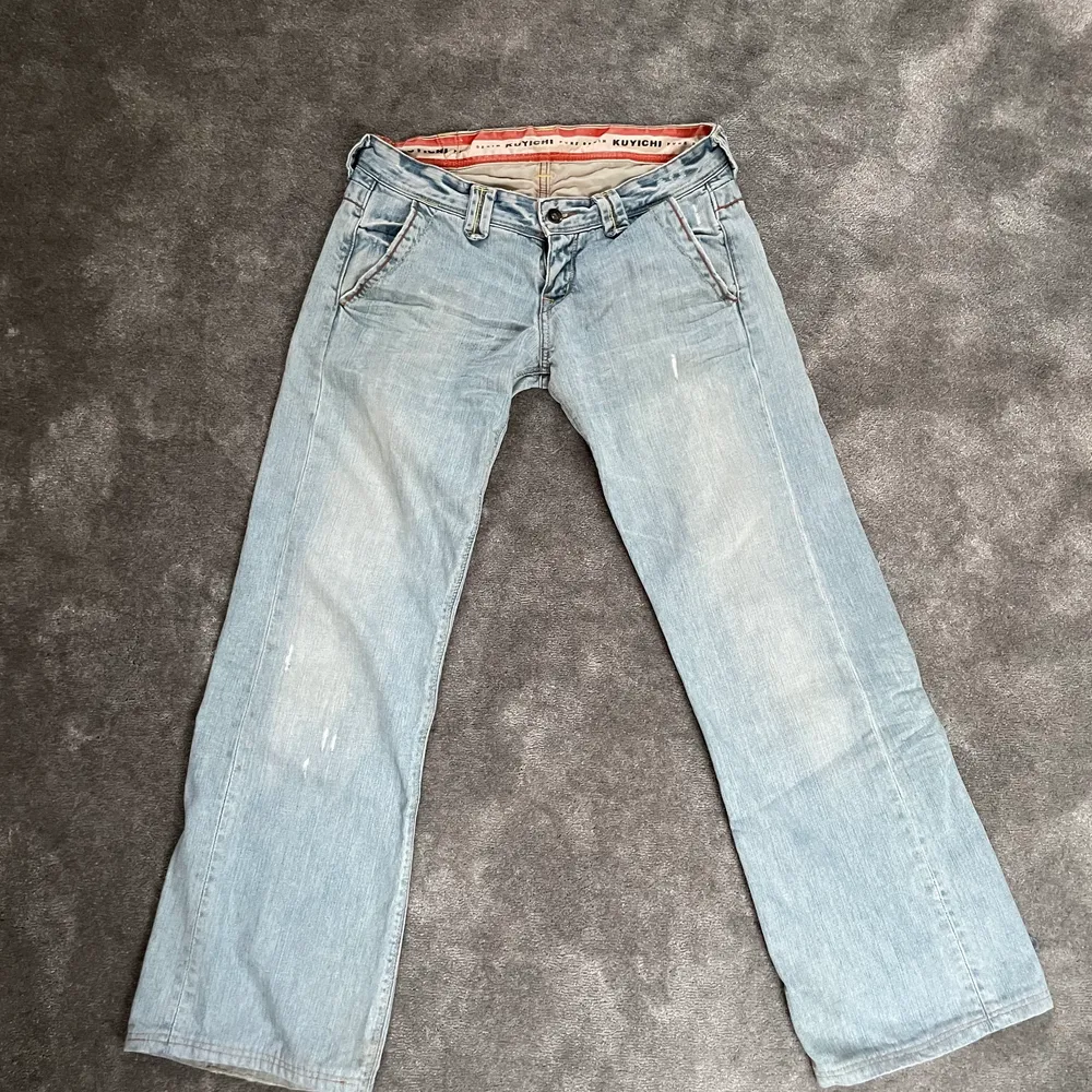 Nästintill oanvända jeans! Midjemåttet:79cm. Jeans & Byxor.