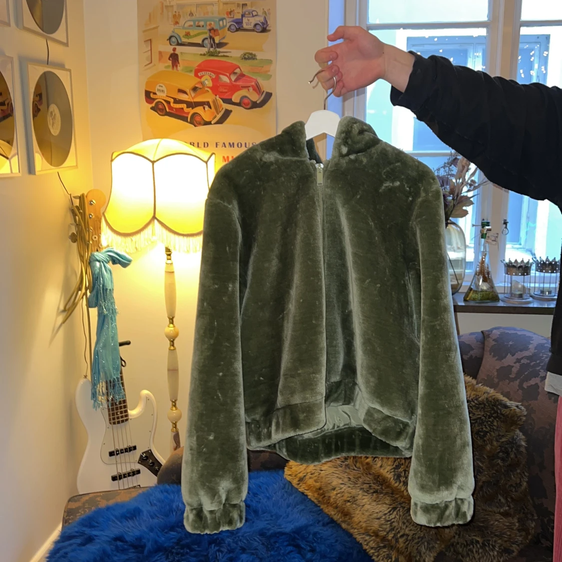 Fluffig jacka från carlings  - 90